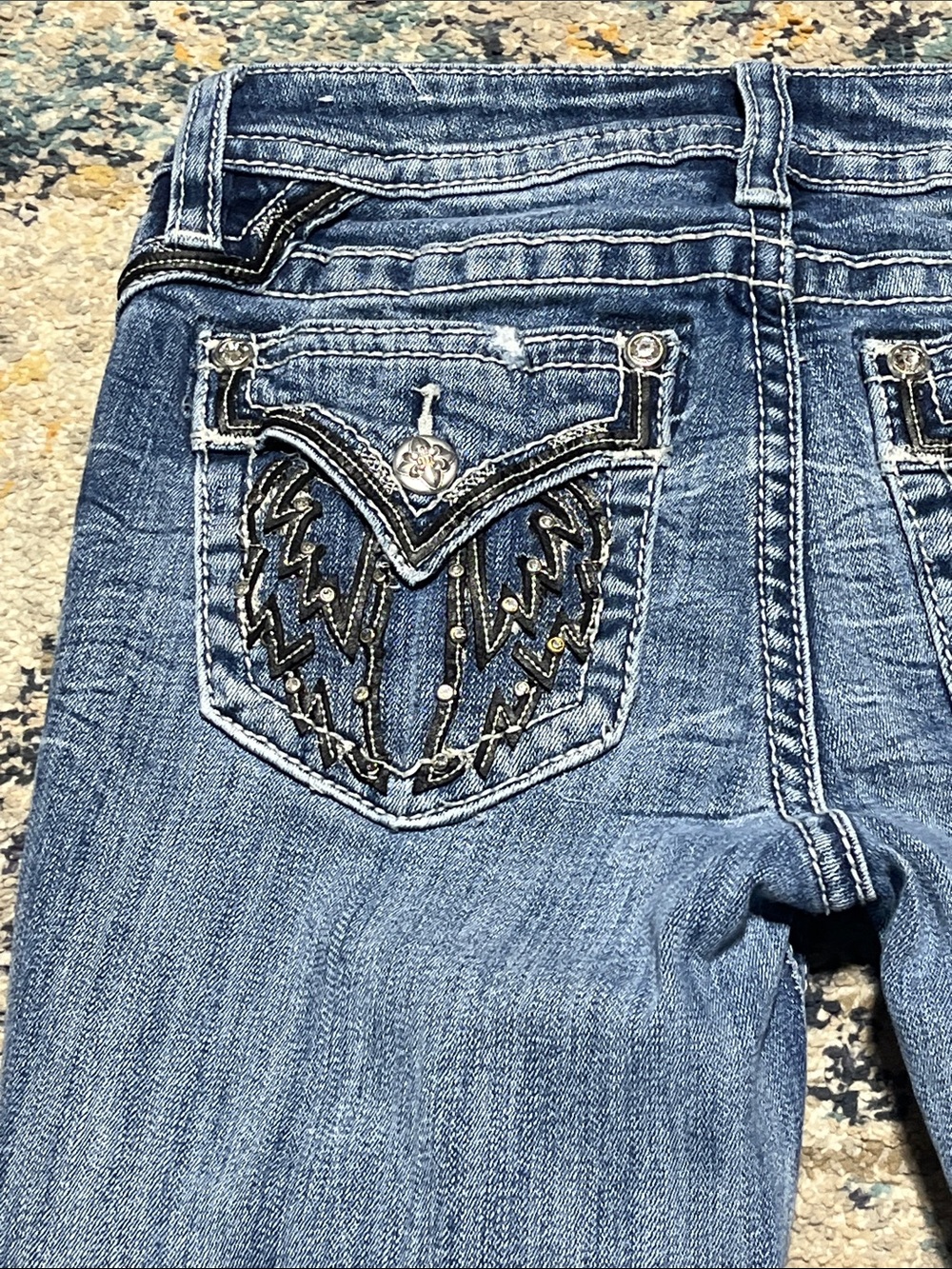 Miss Me Low-Rise Boot Cut Jeans Size 28 - Picture 4 of 13